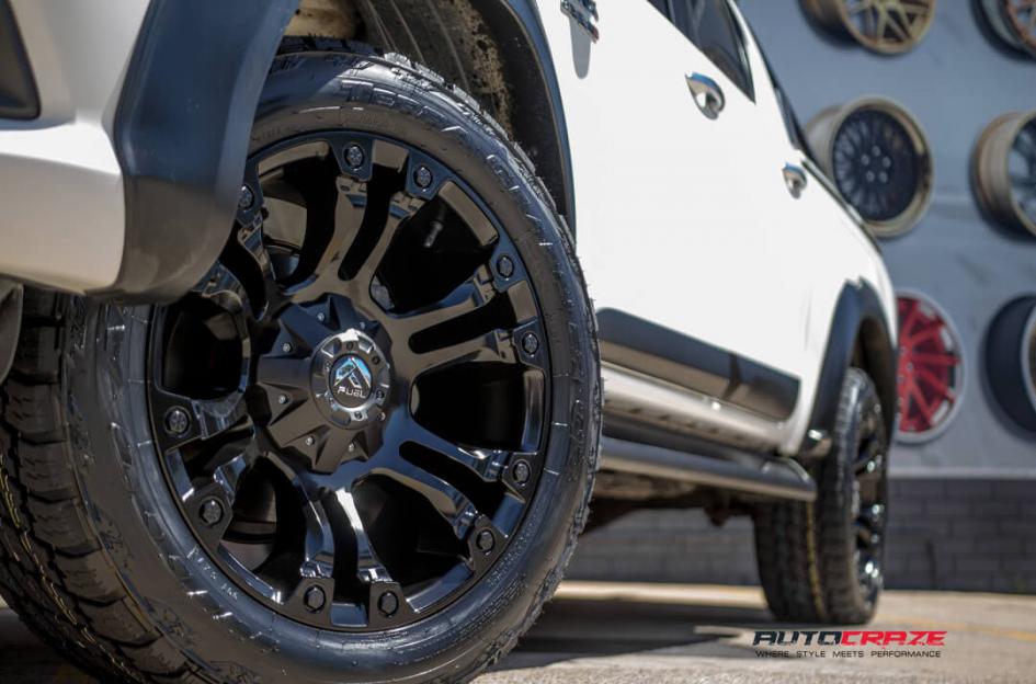 TOYOTA HILUX N80 4WD VAPOR MATTE BLACK